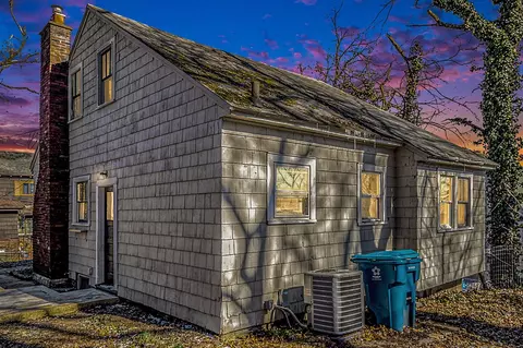 149 Dixie, Kalamazoo, MI 49001