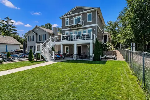 1507 Lakeview, Portage, MI 49002