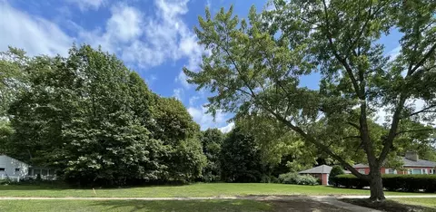 563 Ravinia, South Haven, MI 49090
