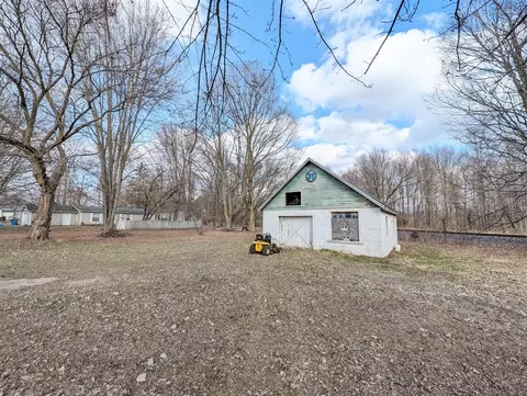 1005 N N Ctr, Bangor, MI 49013