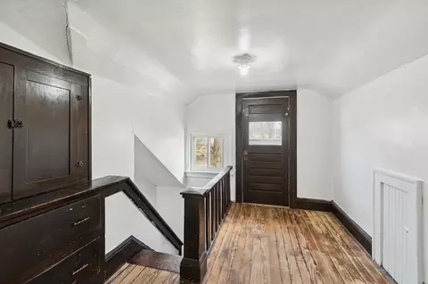 Entry Way - 939 S Gorham, Jackson, MI 49203 photo 5 of 6