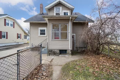 Exterior - 939 S Gorham, Jackson, MI 49203 photo 8 of 14