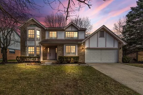 4908 Pickford, Troy, MI 48085