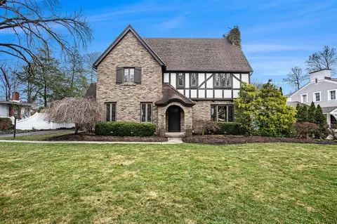 746 San Jose, Grand Rapids, MI 49506