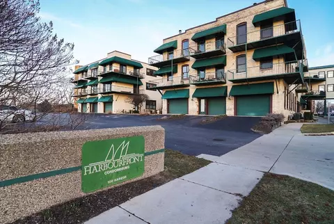 110 N N Hbr #308, Grand Haven, MI 49417