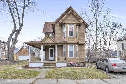 120 Bates, Jackson, MI 49202