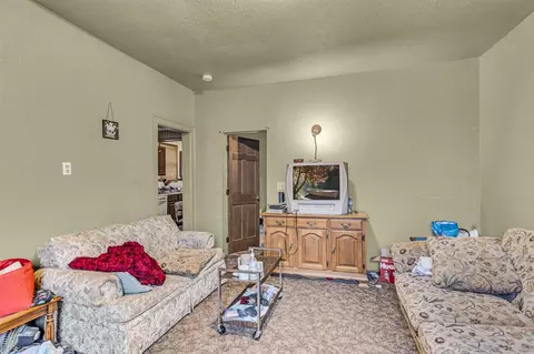 Living - 120 Bates, Jackson, MI 49202 photo 3 of 3