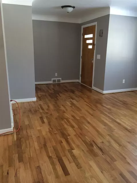 2527 Mccain, Jackson, MI 49203 photo 2