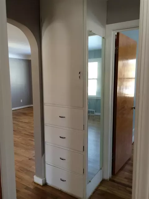 2527 Mccain, Jackson, MI 49203 photo 5