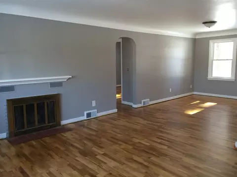 2527 Mccain, Jackson, MI 49203 photo 4
