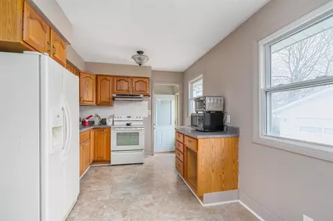 Kitchen - 431 Sixth, Three Rivers, MI 49093 photo 2 of 3