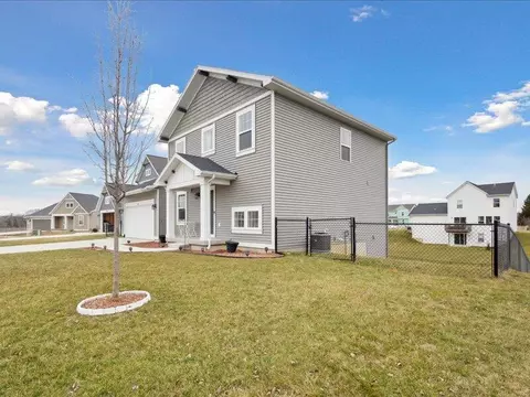 460 Seneca Rdg, Middleville, MI 49333