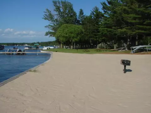 n para sail, Mears, MI 49436
