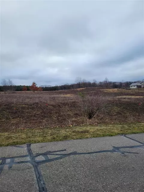 vl greenbriar, Lowell, MI 49331 photo 2