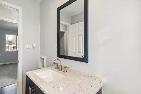5862 Essex, Romulus, MI 48174 photo 10