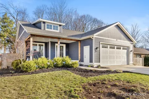 23 E 34th, Holland, MI 49423