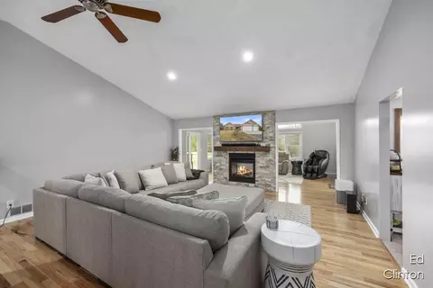 Living - 4030 Egypt Vly, Ada, MI 49301 photo 2 of 8