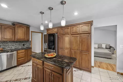 Kitchen - 4030 Egypt Vly, Ada, MI 49301 photo 3 of 5
