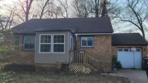1095 Center, Muskegon, MI 49442