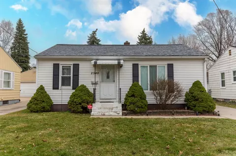 2542 Longstreet, Wyoming, MI 49509