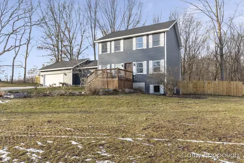 7482 Macarthur, Saranac, MI 48881