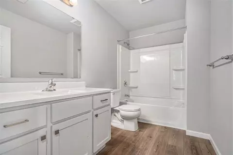 Bath - 613 Oklahoma, Three Rivers, MI 49093 photo 3 of 3