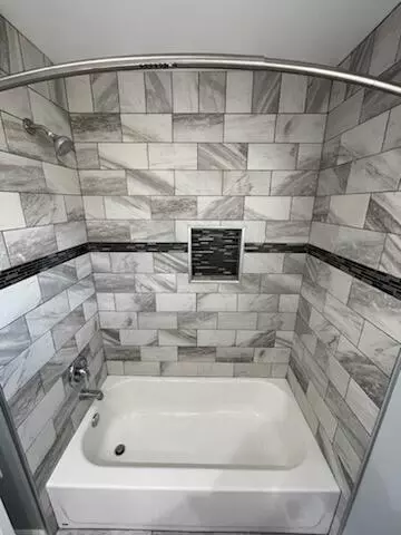 18100 Valade, Riverview, MI 48193 photo 4