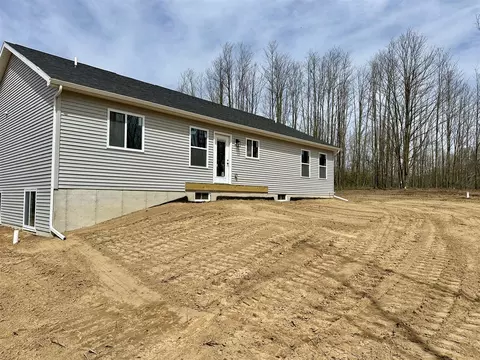 1789 E Vly, Adrian, MI 49221 photo 2