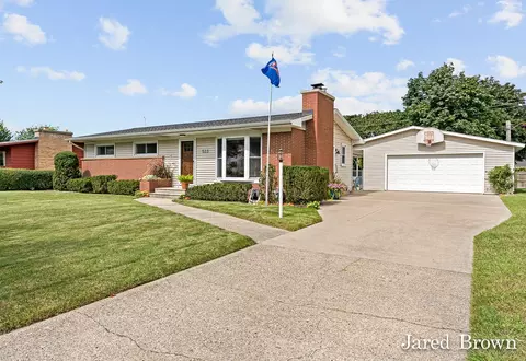 523 Robbins, Grand Haven, MI 49417