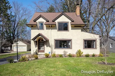 1511 Van Auken, Grand Rapids, MI 49508