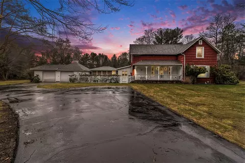 3224 W Riley Thompson, Whitehall, MI 49461