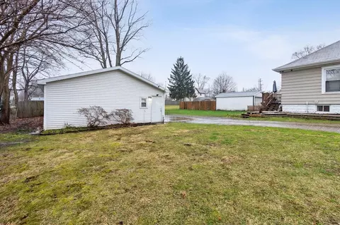 109 Marshall, Jackson, MI 49202 photo 35