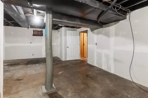 109 Marshall, Jackson, MI 49202 photo 26