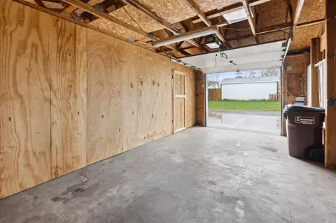 109 Marshall, Jackson, MI 49202 photo 41