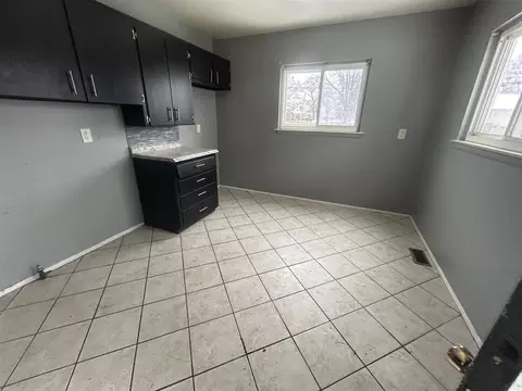 21755 Ira, Warren, MI 48091 photo 9