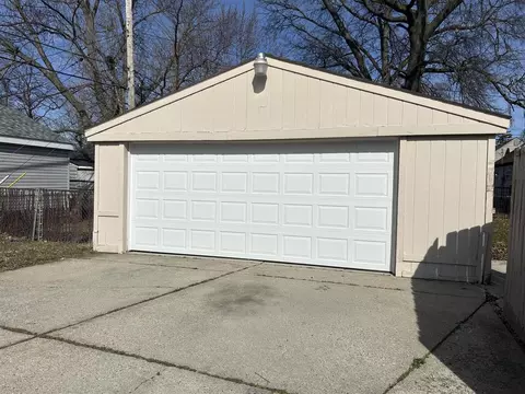 21755 Ira, Warren, MI 48091 photo 3