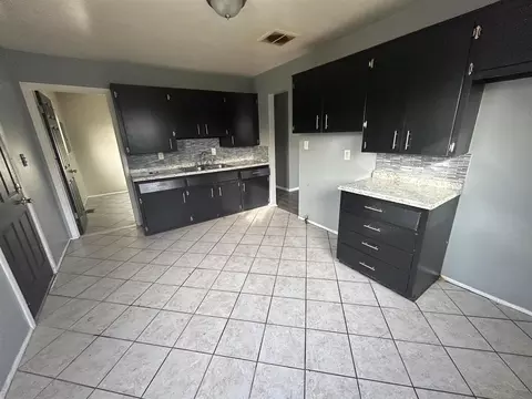 21755 Ira, Warren, MI 48091 photo 7