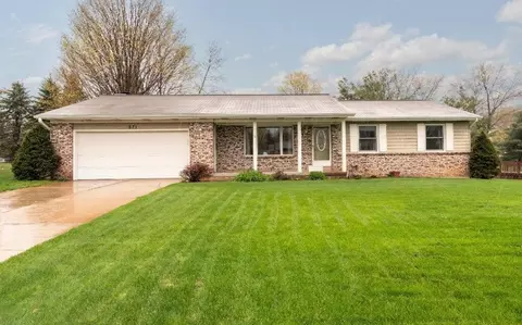 671 Vogelane, Comstock Park, MI 49321