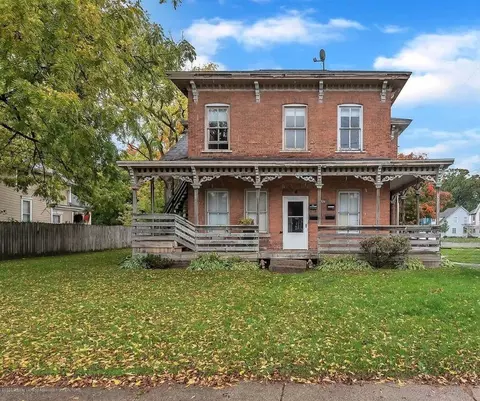 402 S Cochran, Charlotte, MI 48813