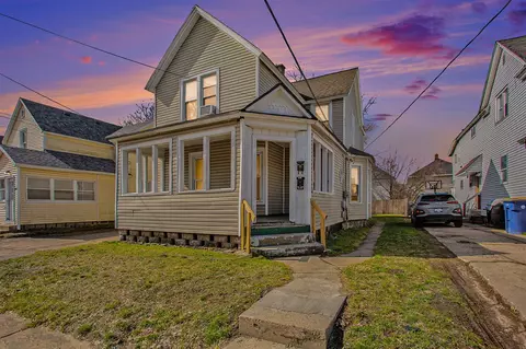 321 Gunnison, Grand Rapids, MI 49504