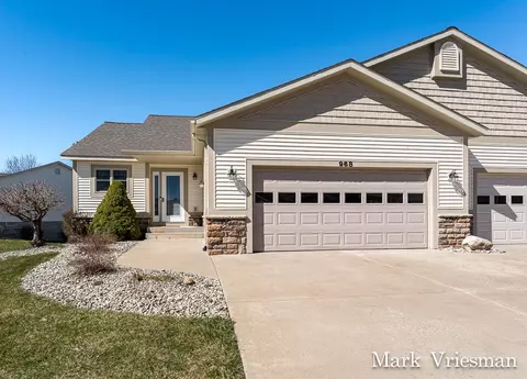 968 N Sandalwood #24, Norton Shores, MI 49441