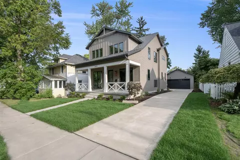 2433 Gilmour, Grand Rapids, MI 49506