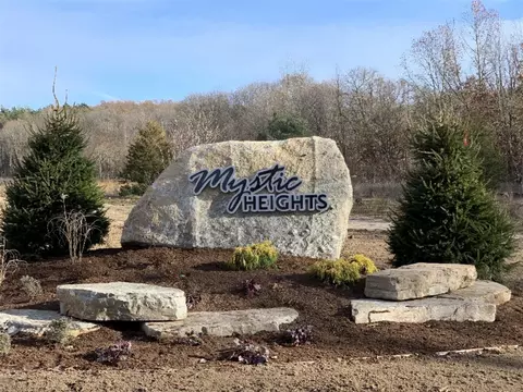 10833 Mystic Hts #8, Mattawan, MI 49071