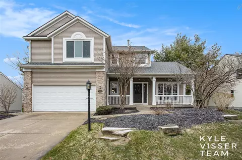 7829 Thornapple Clb, Ada, MI 49301