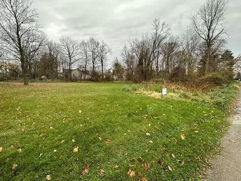 340 Center, Fenton, MI 48430