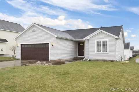 6881 Hartman Dr, Caledonia, MI 49316