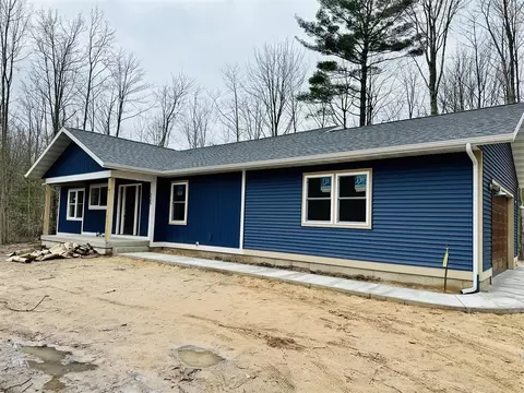 225 N Bear Lk, Muskegon, MI 49445