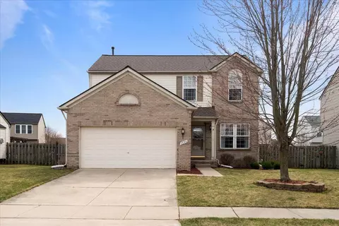 7634 Warwick, Ypsilanti, MI 48197