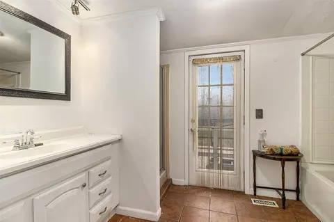 Bath - 5825 Ridge, Jackson, MI 49201 photo 1 of 2