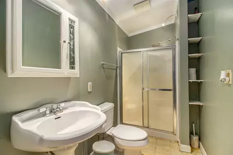 Bath - 5825 Ridge, Jackson, MI 49201 photo 2 of 2
